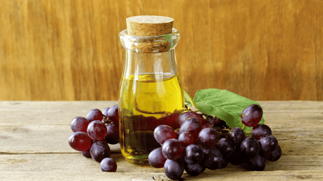 Benefits of Using Black Currant Seed Oil on My Face?