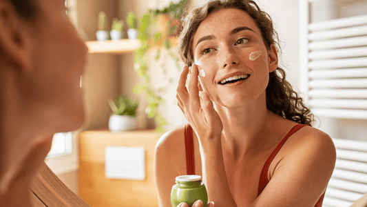 What are the benefits of natural face moisturisers?